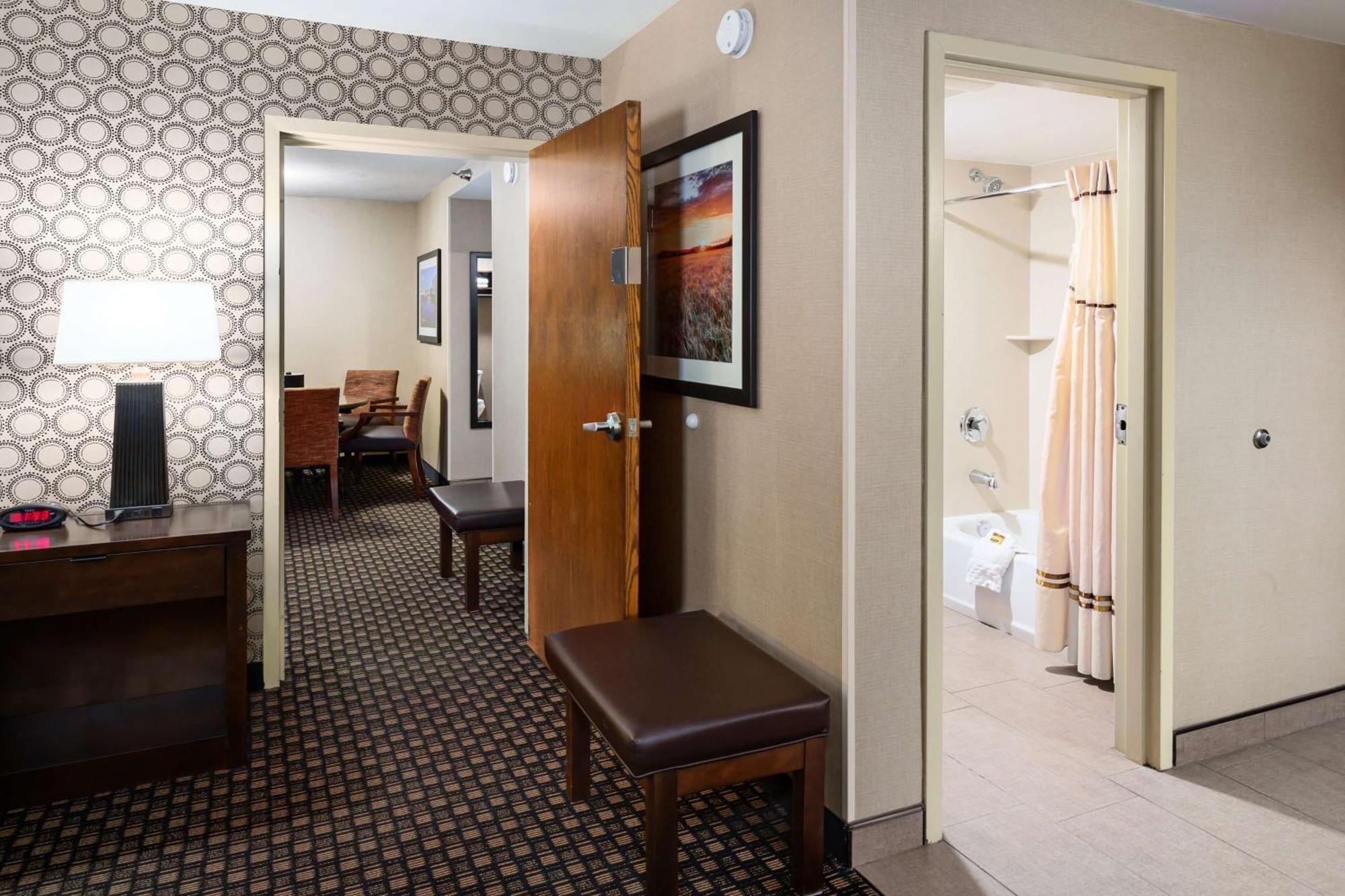 Best Western Plus Ramkota Hotel Sioux Falls Buitenkant foto