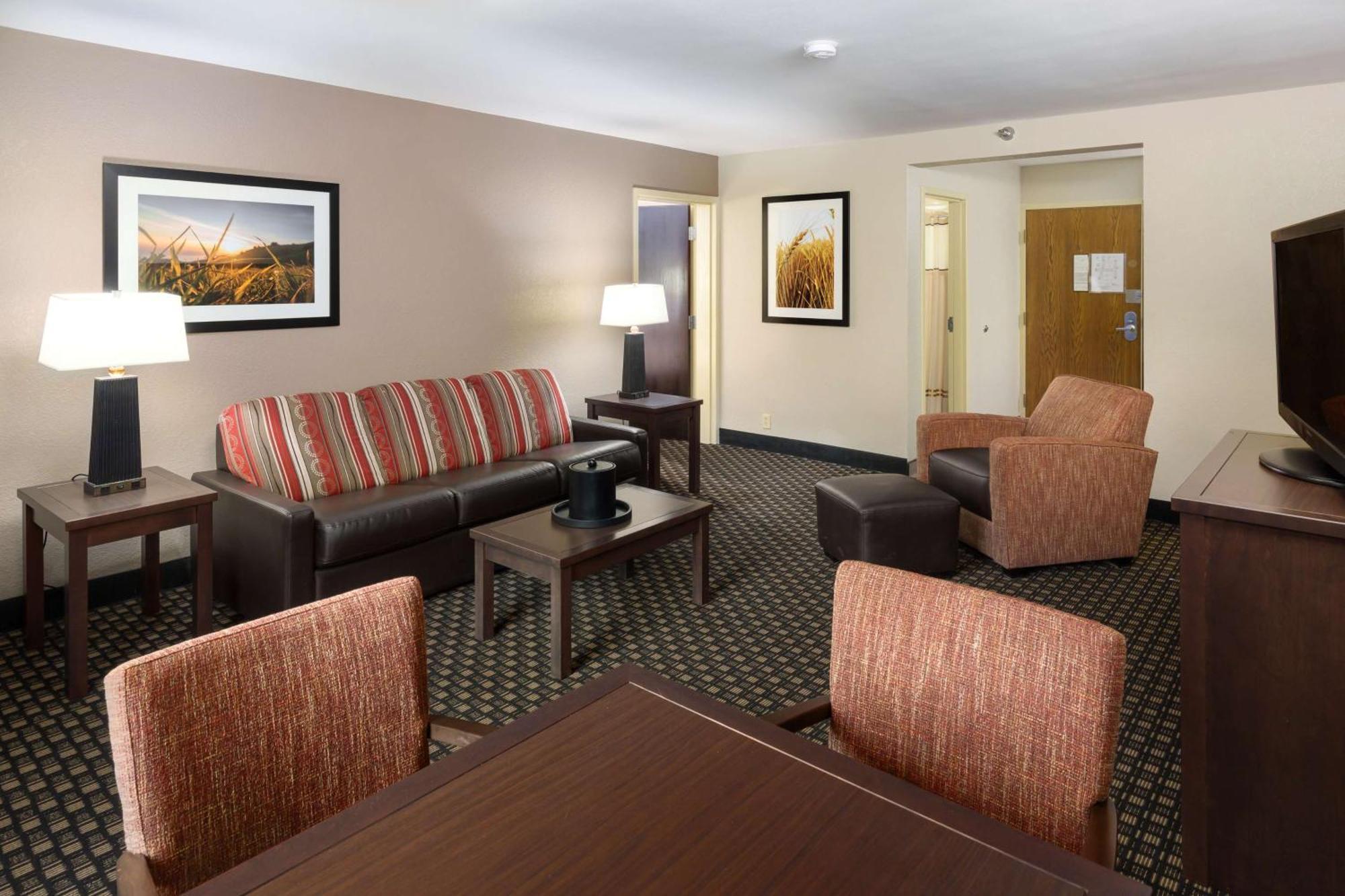 Best Western Plus Ramkota Hotel Sioux Falls Buitenkant foto