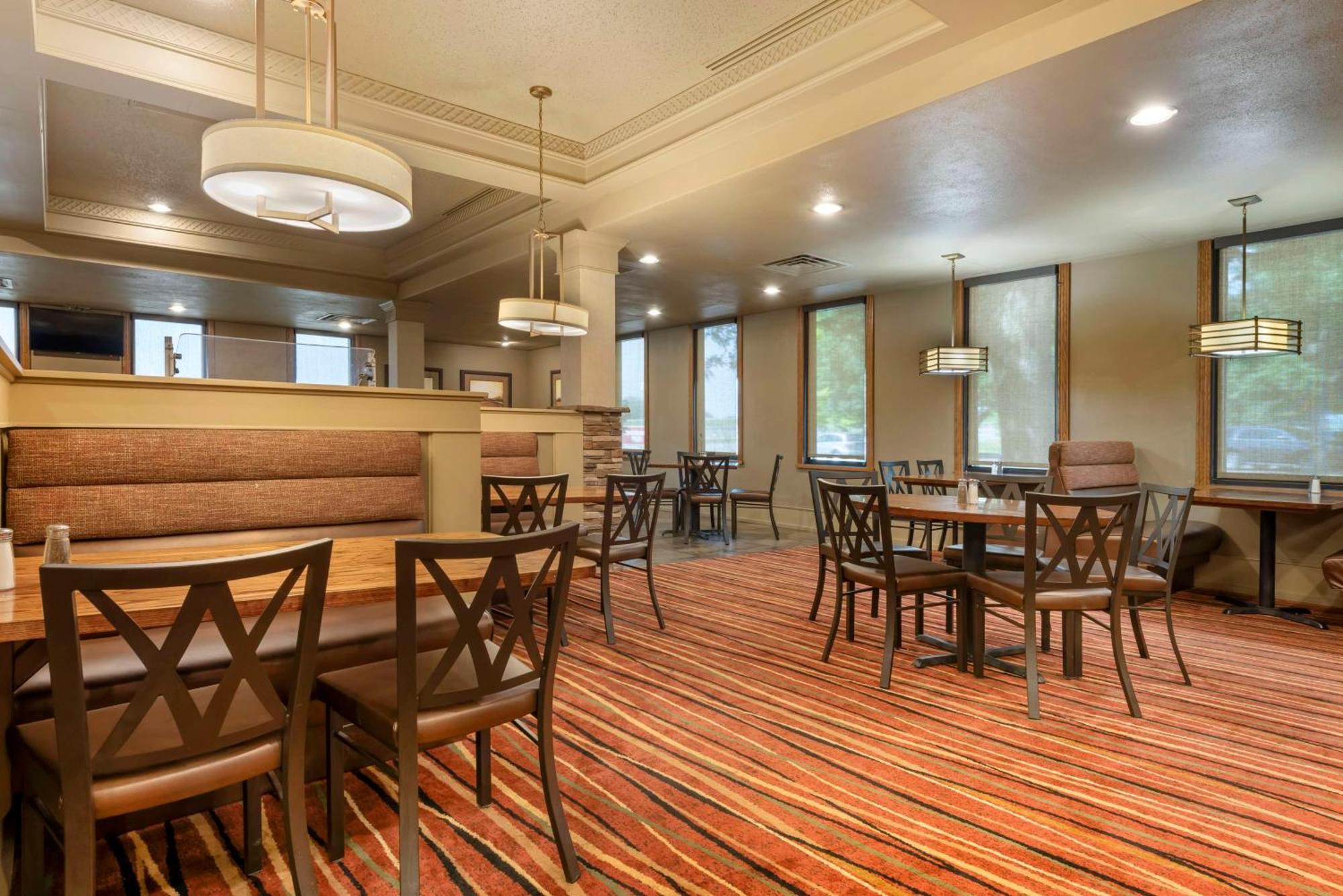 Best Western Plus Ramkota Hotel Sioux Falls Buitenkant foto