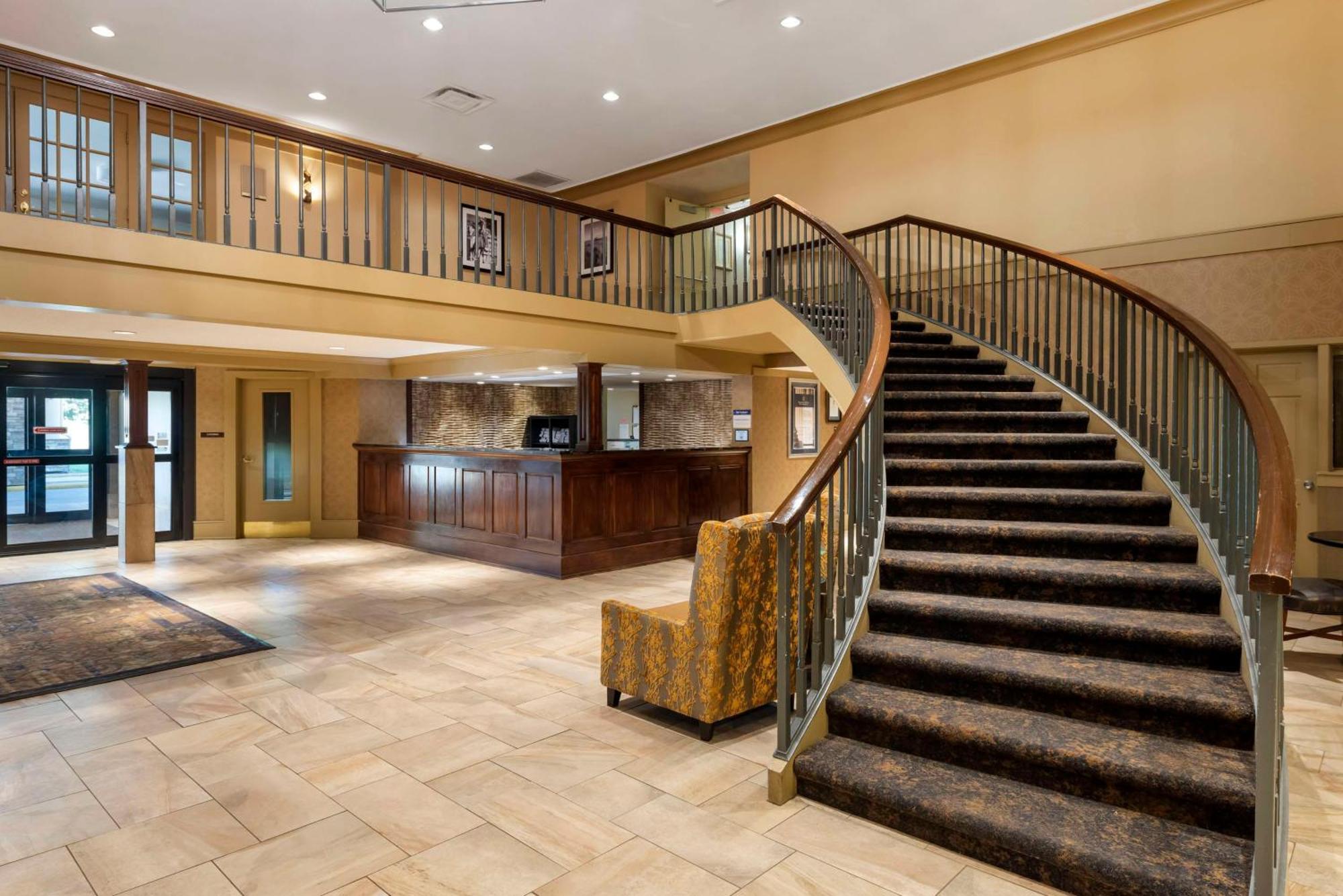 Best Western Plus Ramkota Hotel Sioux Falls Buitenkant foto