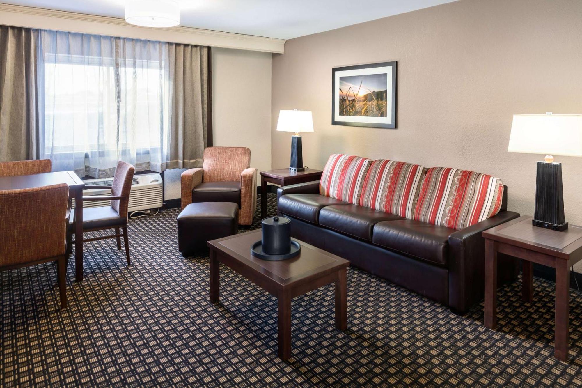 Best Western Plus Ramkota Hotel Sioux Falls Buitenkant foto