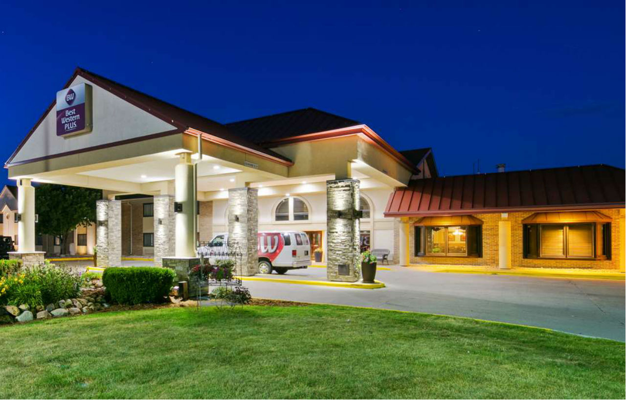 Best Western Plus Ramkota Hotel Sioux Falls Buitenkant foto